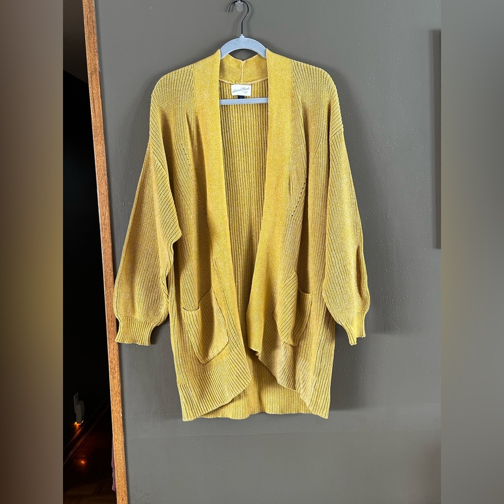 Gold cardigan, L